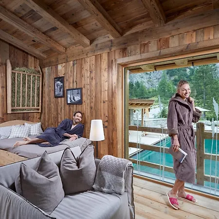 Gramai Alm Alpengenuss & 4* بيرتيساو