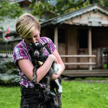 Gramai Alm Alpengenuss & 4*