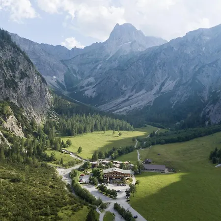 Gramai Alm Alpengenuss & Natur Spa Hotel